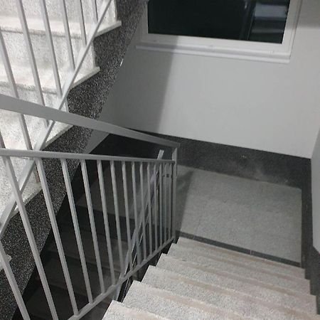 Apartament 3 Pokojowy Lub Pokoj W Mieszkaniu W Nowym Bloku Warsaw Luaran gambar