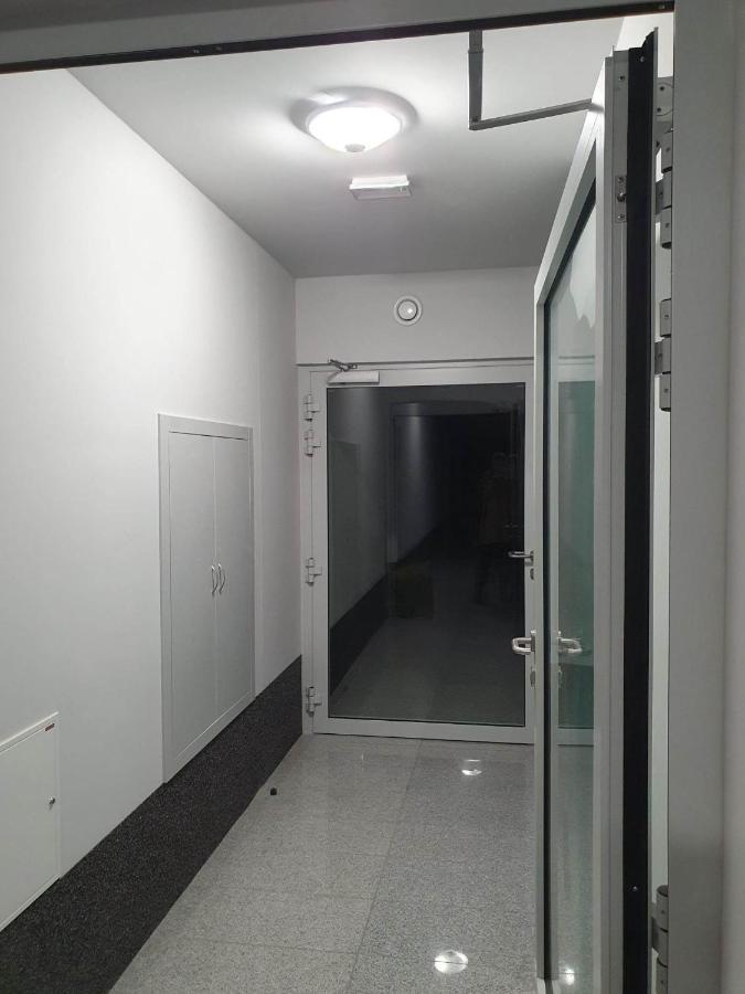 Apartament 3 Pokojowy Lub Pokoj W Mieszkaniu W Nowym Bloku Warsaw Luaran gambar