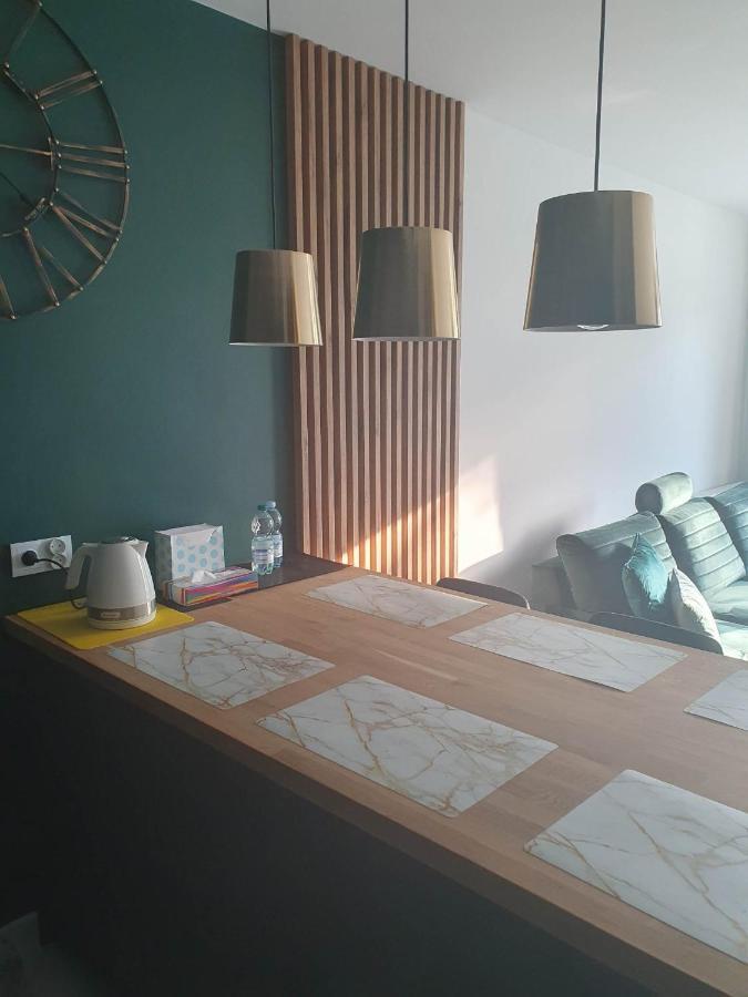 Apartament 3 Pokojowy Lub Pokoj W Mieszkaniu W Nowym Bloku Warsaw Luaran gambar