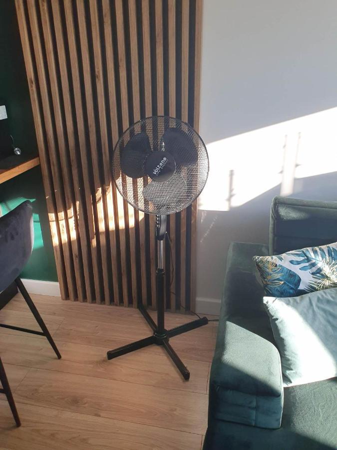 Apartament 3 Pokojowy Lub Pokoj W Mieszkaniu W Nowym Bloku Warsaw Luaran gambar