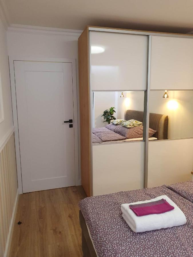 Apartament 3 Pokojowy Lub Pokoj W Mieszkaniu W Nowym Bloku Warsaw Luaran gambar