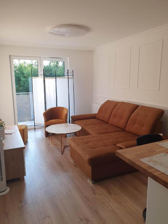 Apartament 3 Pokojowy Lub Pokoj W Mieszkaniu W Nowym Bloku Warsaw Luaran gambar